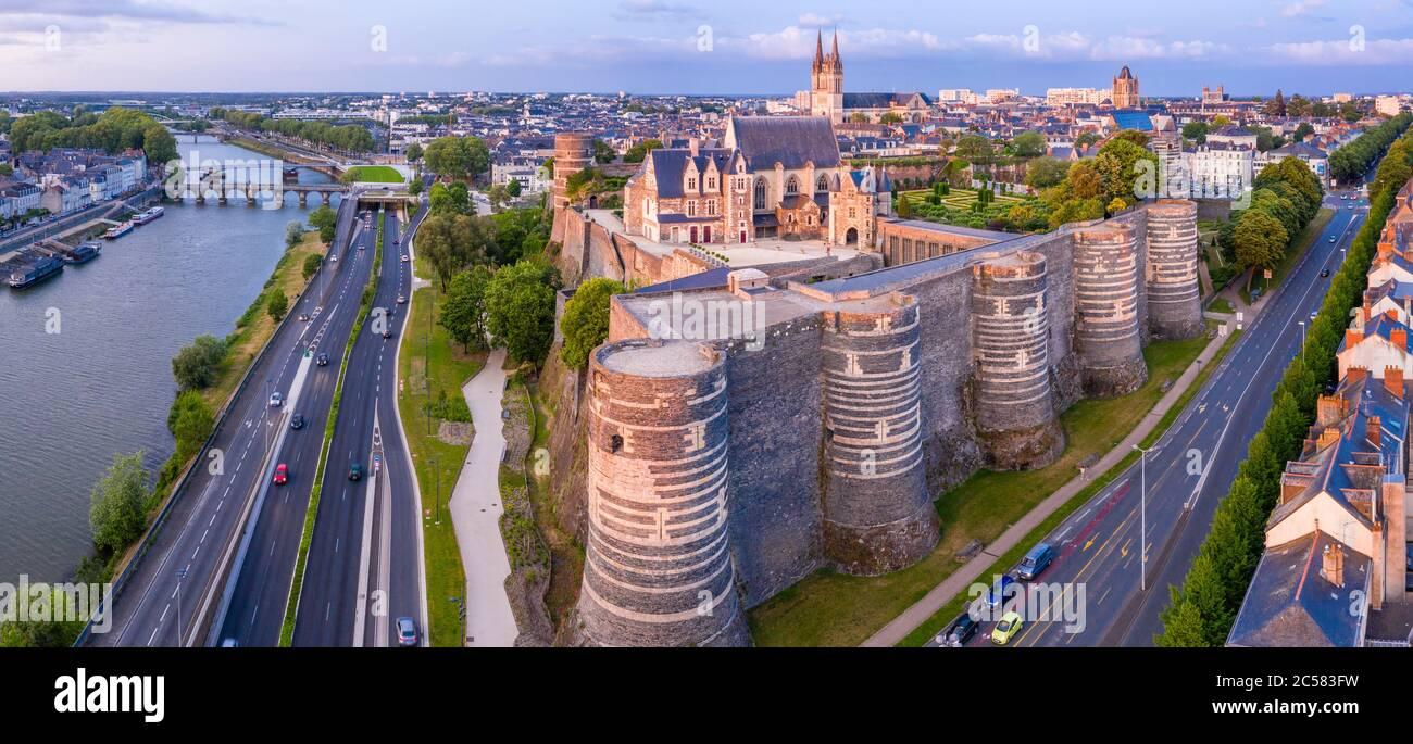 France maine et loire angers le chateau d angers et le maine vue aerienne france maine et loire 49 angers chateau d angers ou chu 2c583fw